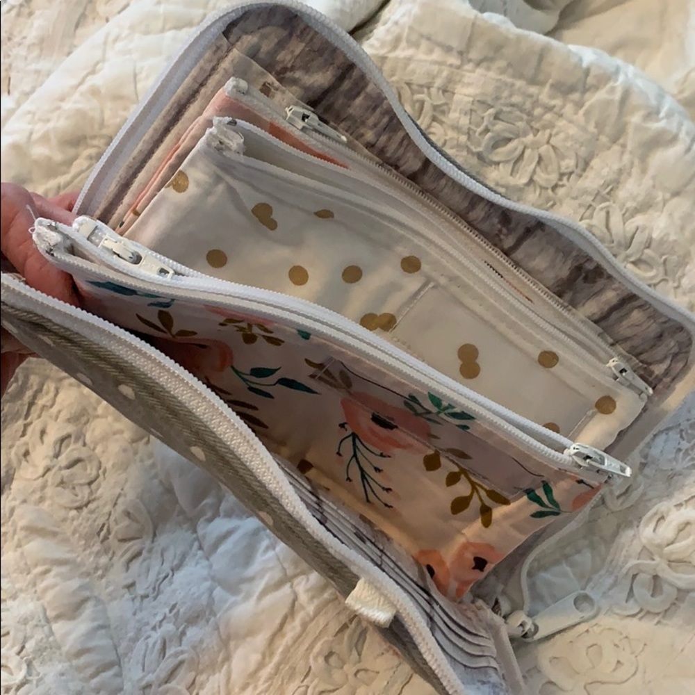 Envelope wallet by Daisy lane design